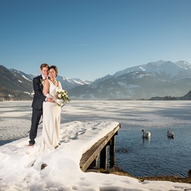 Hochzeit: Winterliches Fotoshooting am Privatstrand  - Schloss Prielau Hotel & Restaurants
