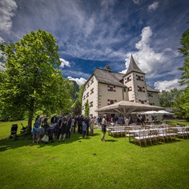 Hochzeit: Feiern im Schlossgarten - Schloss Prielau Hotel & Restaurants