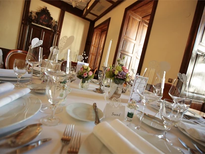 Hochzeit - PLZ 9155 (Österreich) - Hochzeitsfeier im Tee Salon  - Schloss Wolfsberg