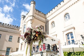 Hochzeit: Hochzeitslocation Schloss Wolfsberg
Heiraten im Schloss
Trauung im Freien  - Schloss Wolfsberg