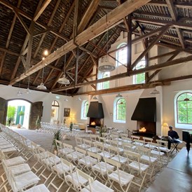 Hochzeit: Standesamtliche Trauung in der Alten Schmiede - Schmiede am Ravelsbach (Niederösterreich - nahe Wien) 