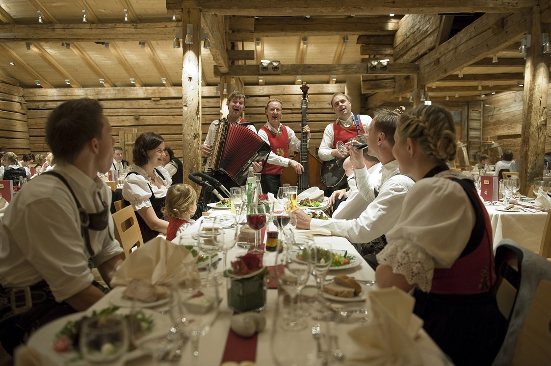 Hochzeit: gute Stimmung, die Gäste fühlen sich wohl - Bergbauernmuseum z'Bach