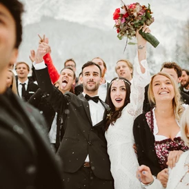 Hochzeit: Die verschneite Landschaft bietet eine tolle Kulisse für unvergessliche Hochzeitsfotos. - Gamsalm Ehrwald 
