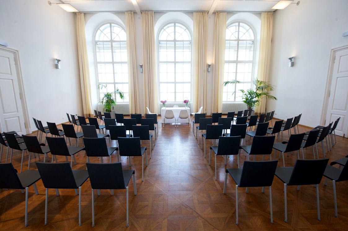Hochzeit: Trauungsbestuhlung Barocke Suiten - MuseumsQuartier Wien