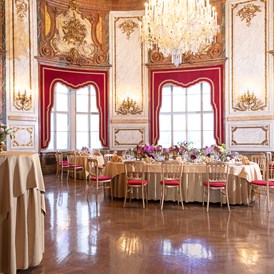 Hochzeit: Ovaler Festsaal als Herzstück des Palais - Palais Daun-Kinsky