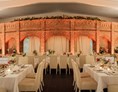 Hochzeit: Der AURORA 8 Festsaal vom Nordlicht mit seinem historischen, maritimen Charme. - Nordlicht Eventlocation