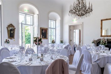 Hochzeit: Schloss Miller-Aichholz - Europahaus Wien