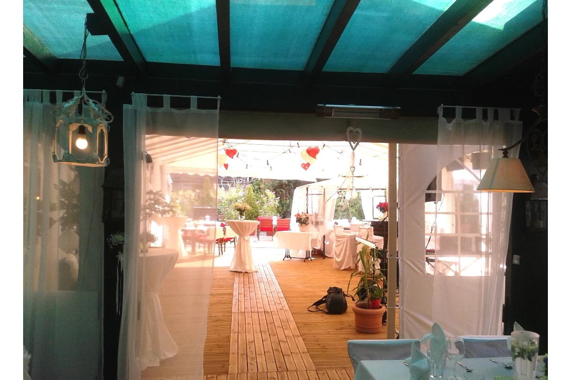 Hochzeitslocation: Festzelt perfekt für Band und Tanz - Michlhof in Lanzenkirchen