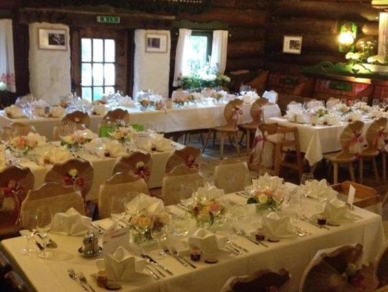 Hochzeit: Heiraten auf der Unterhofalm in Filzmoos. Stall mit Sternenhimmel - Unterhofalm