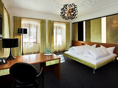 Hochzeitslocation: Zimmer 23 - eines von 2 Deluxe Zimmern und das Hochzeitszimmer. - Schloss zu Hopferau