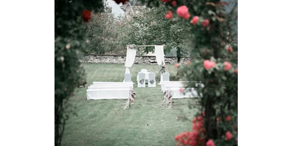 Hochzeit - Geeignet für: Geburtstagsfeier - Bezirk Spittal an der Drau - 2020 Standesamtliche Trauung im Schlossgarten - floral design Cookie's Blumenbinderei - Schloss Greifenburg