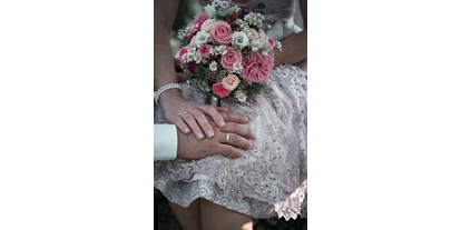 Hochzeit - Geeignet für: Geburtstagsfeier - Bezirk Spittal an der Drau - 2020 Brautstrauss + Ringe - Schloss Greifenburg