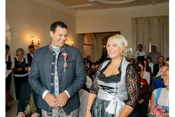 Hochzeit: 2020 Standesamtliche Trauung indoor. - Schloss Greifenburg