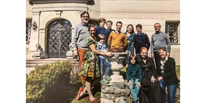 Hochzeit - Geeignet für: Geburtstagsfeier - Bezirk Spittal an der Drau - 2018 Das sind WIR. 
Familie und Team. 
Wir kümmern uns gerne persönlich und mit Herz um Ihre Hochzeit ♥️ - Schloss Greifenburg