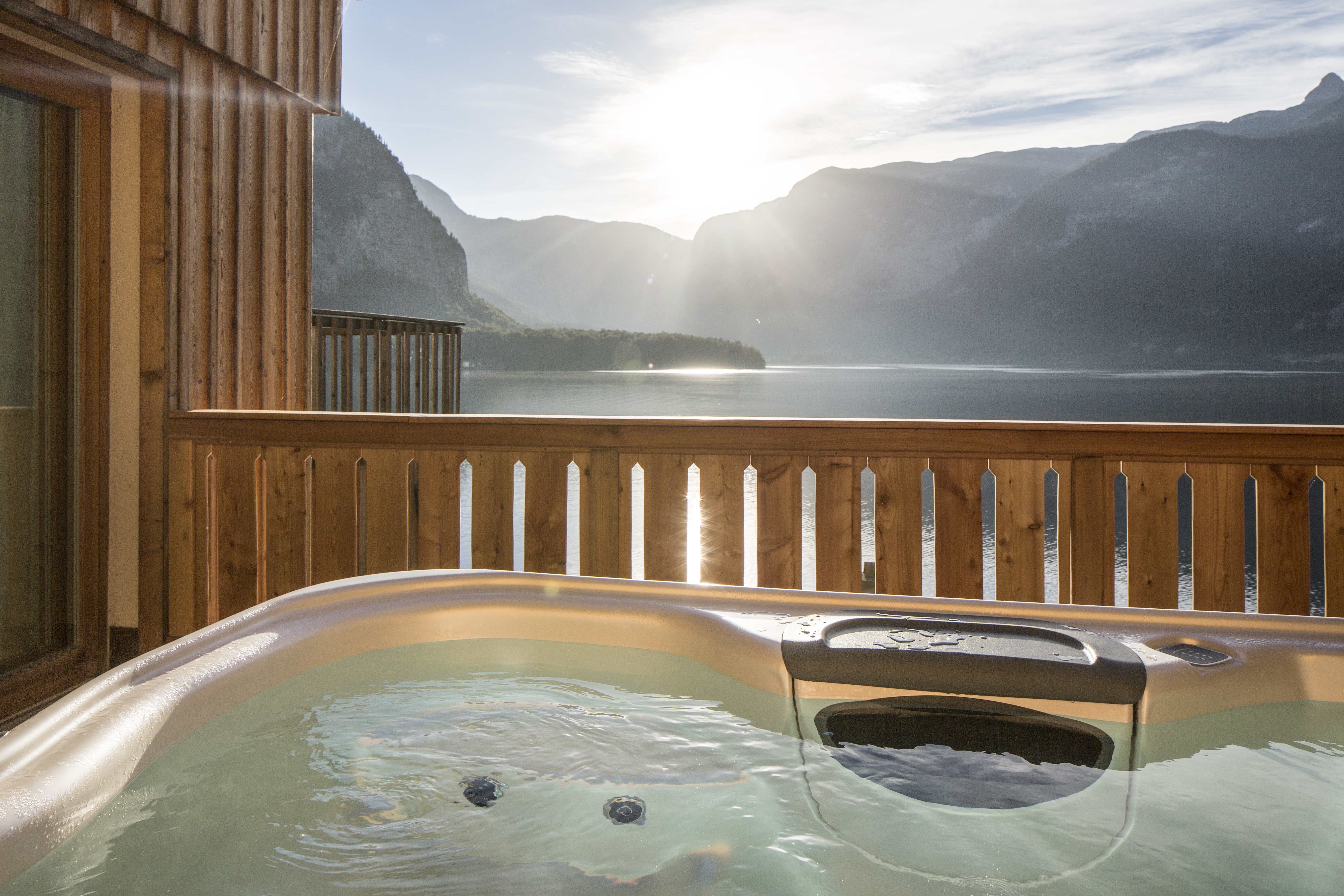 Hochzeit: Jacuzzi at penthouse - Hallstatt Hideaway
