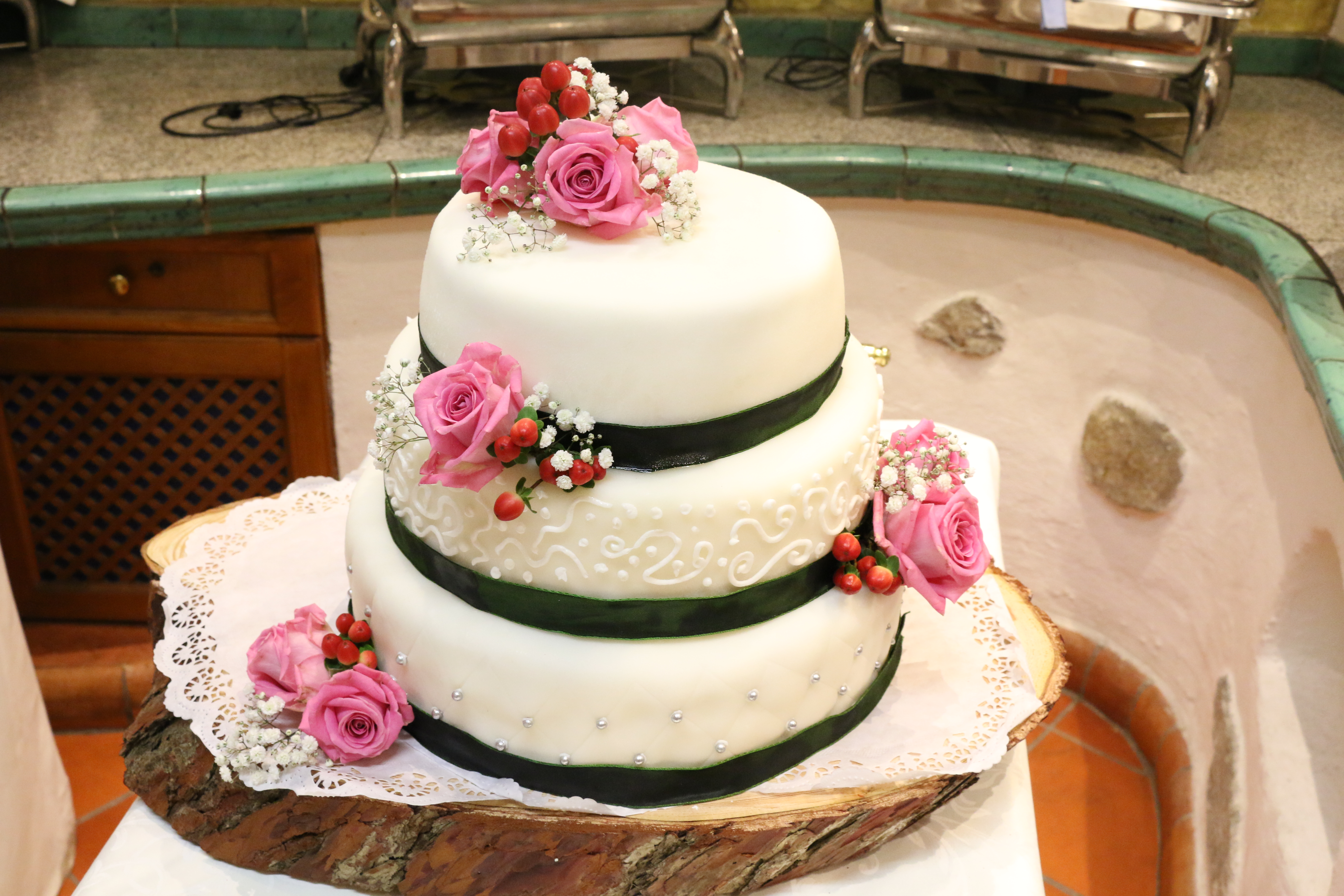 Hochzeitslocation: Hochzeitstorten mit Design nach Wunsch! - Schlosshotel Lacknerhof****S Flachau