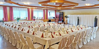 Hochzeit - Parkplatz: Busparkplatz - Leoben (Leoben) - Gasthaus Rüf-Peterwirt