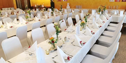 Hochzeit - Parkplatz: Busparkplatz - Leoben (Leoben) - Gasthaus Rüf-Peterwirt