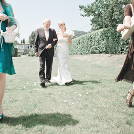 Hochzeit: Eheschließung im Freien über den Dächern Wiens.
Foto © stillandmotionpictures.com - Weingut Wien Cobenzl