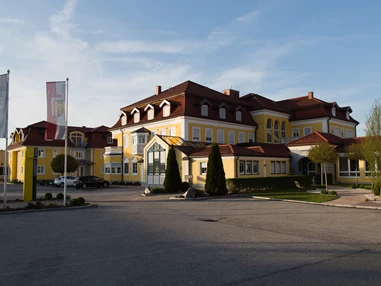 Hochzeitslocation: Außenansicht - Gasthof Hotel Jägerwirt