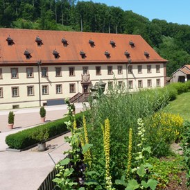 Hochzeit: Das Klosterhotel - Hotel Kloster & Schloss Bronnbach