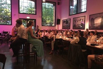 Hochzeit: Industrial Flair mit atmosphärischer Beleuchtung - Kesselhaus Bar & Restaurant