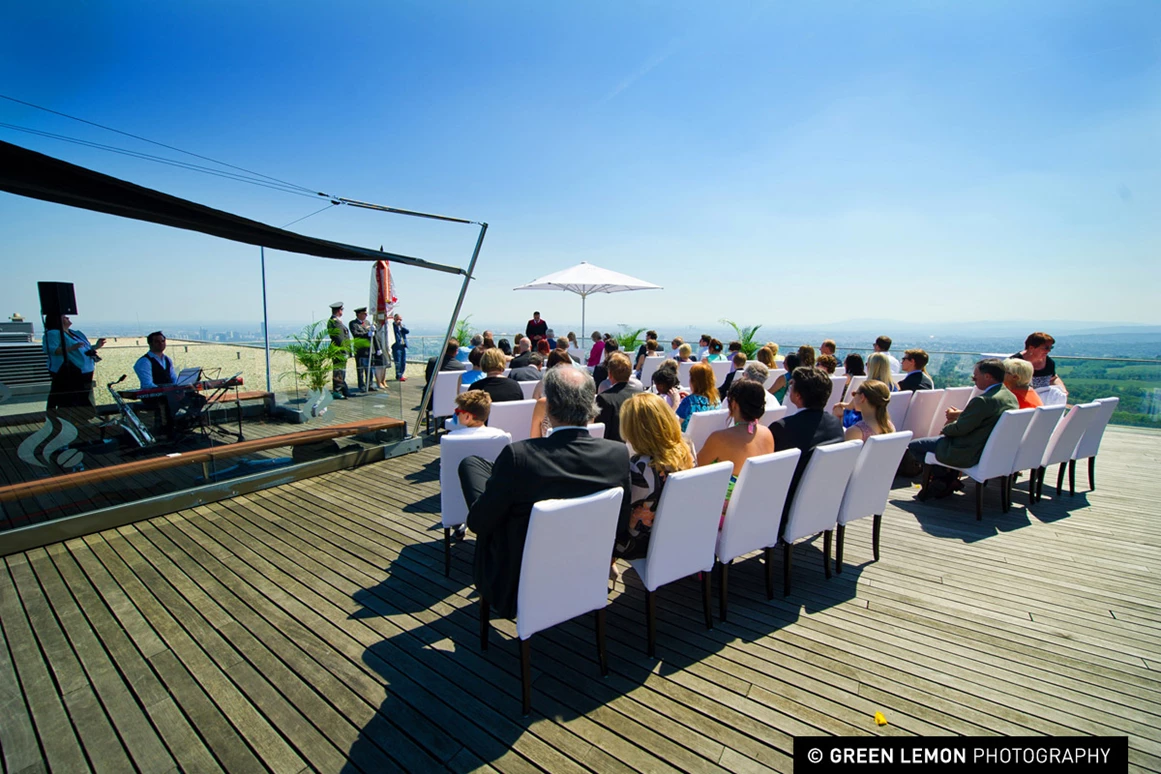 Hochzeit: Feiern Sie Ihre Hochzeit auf der Terrasse Kahlenberg mit Blick über Wien.
Foto © greenlemon.at - Terrasse Kahlenberg