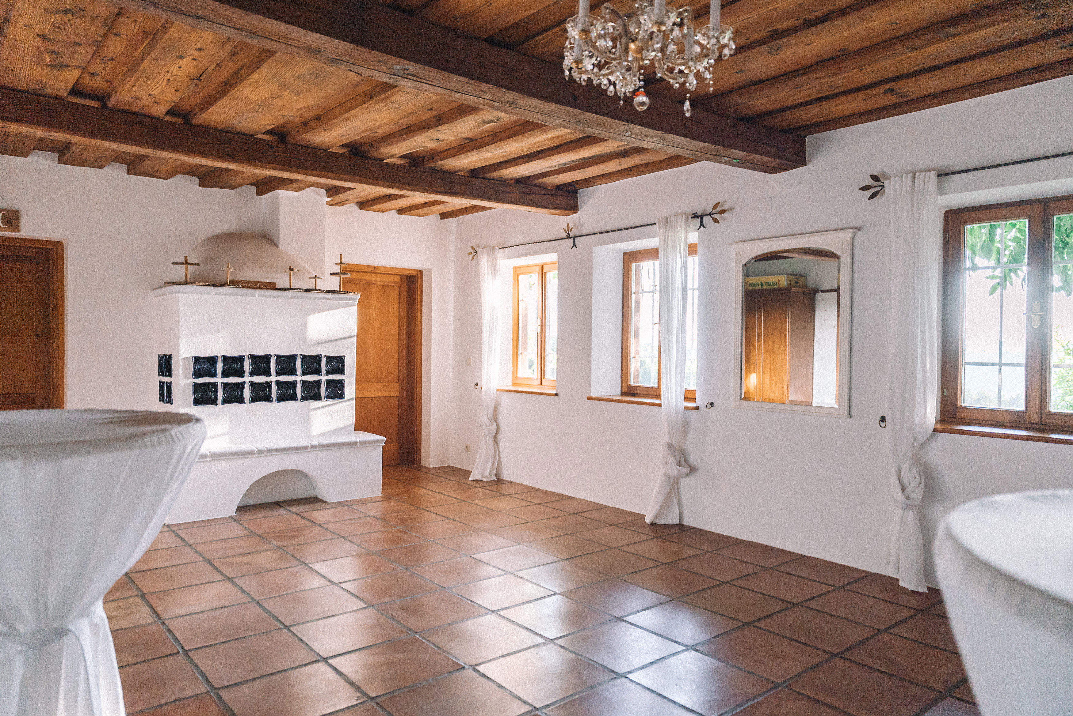 Waldhochzeit Information about the banquet halls Fireplace Room 2