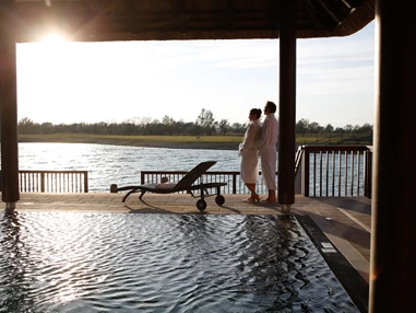 Hochzeit: Exklusive See-Sauna - ST. MARTINS Therme & Lodge