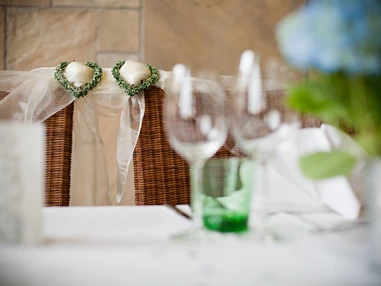 Hochzeit: Entdecker-Tafel - ST. MARTINS Therme & Lodge