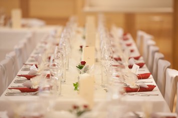 Hochzeit: Feiern Sie Ihre Hochzeit im Gasthaus-Fleischerei Steinacker. 
Foto © Tobias Schlederer - Gasthaus - Fleischerei Steinacker