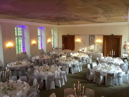 Hochzeit - Umgebung: mit Seeblick - Schlossgastronomie Herten