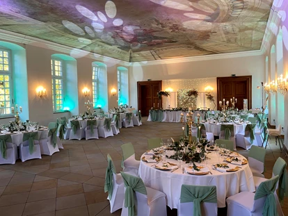 Hochzeit - Umgebung: mit Seeblick - Schlossgastronomie Herten