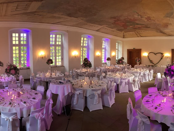 Hochzeitslocation: Unser Festsaal bietet Platz für bis zu 140 Personen. - Schlossgastronomie Herten