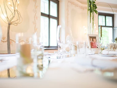 Hochzeit: Heiraten im Bergschlößl Linz. 
Foto (c) sandragehmair.com - Bergschlößl
