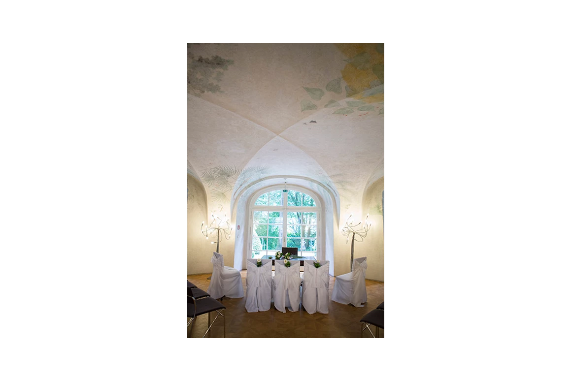 Hochzeit: Heiraten im Bergschlößl Linz. 
Foto (c) sandragehmair.com - Bergschlößl