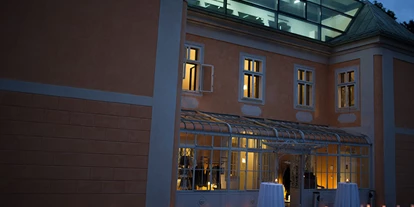 Hochzeit - Hartkirchen - Das Bergschlößl Linz bei Nacht.
Foto (c) sandragehmair.com - Bergschlößl