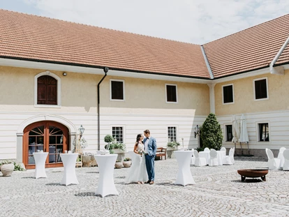 Hochzeit - Thalheim bei Wels - mediterraner Innenhof - perfekter Ort für die Agape - GANGLBAUERGUT