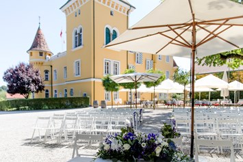 Hochzeit: Heiraten im Freien - Georgi Schloss und Weingut