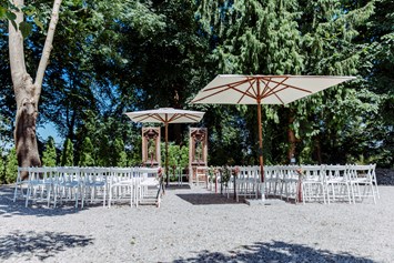 Hochzeit: Waldhochzeit - Georgi Schloss und Weingut