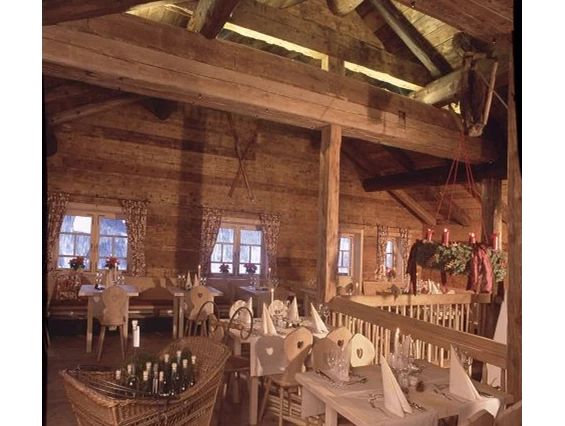 Hochzeitslocation: Die urige Feststube der Rud-Alpe in Lech. - Rud-Alpe