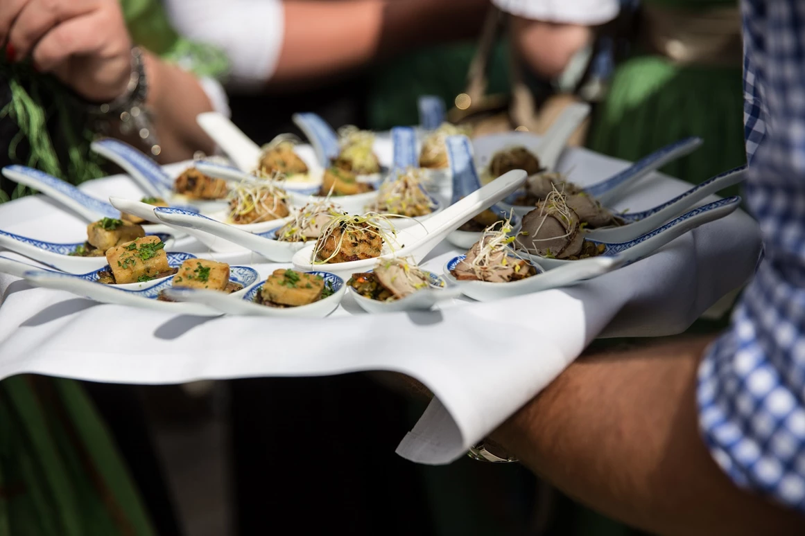 Hochzeitslocation: Fingerfood von traditionell bis exquisit. - Rud-Alpe