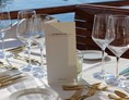 Hochzeit: Unter den Sonnensegeln oder in den eleganten Salons speisen - Historisches Dampfschiff Hohentwiel  am Bodensee