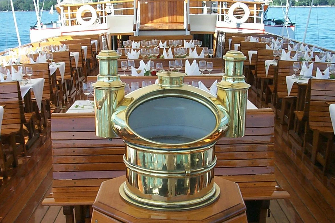 Hochzeitslocation: eine schönere Aussicht kann man sich nicht wünschen - Historisches Dampfschiff Hohentwiel  am Bodensee