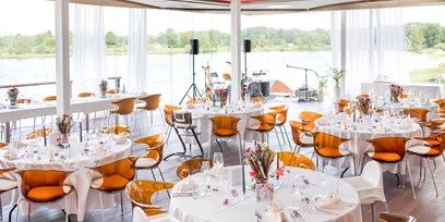 Hochzeitslocation Am Wasser Der Seepavillon Am Fuhlinger See In Koln