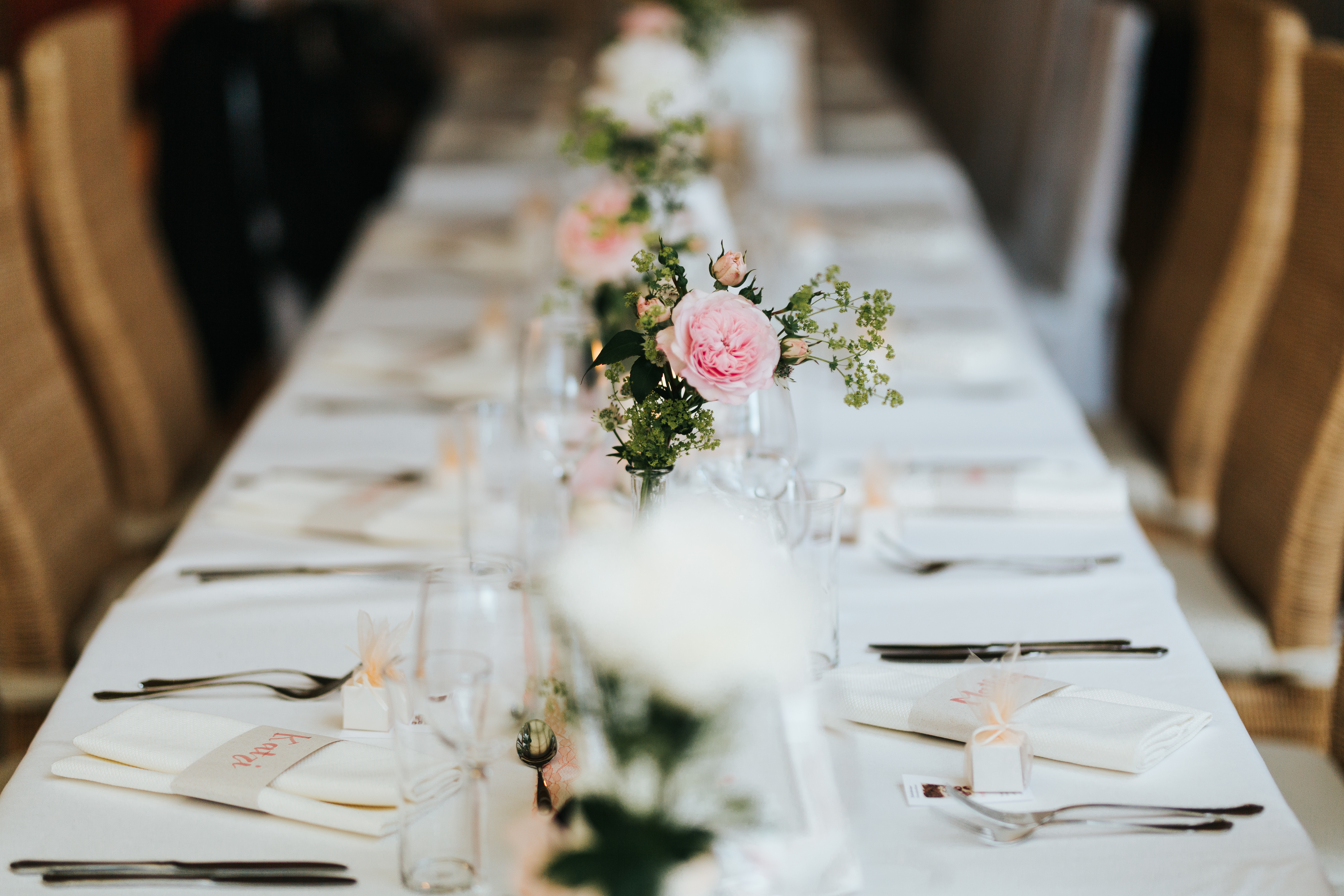 Hochzeit - PLZ 9871 (Österreich) - Eine Festtafel im großen Festsaal. - Gasthof Perauer