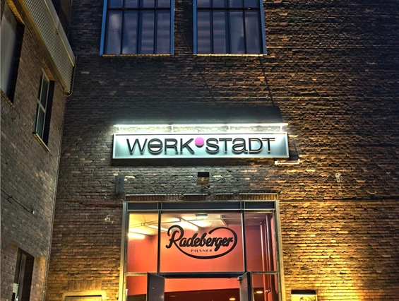 Hochzeit: Saaleingang/ Foyer - WERK°STADT