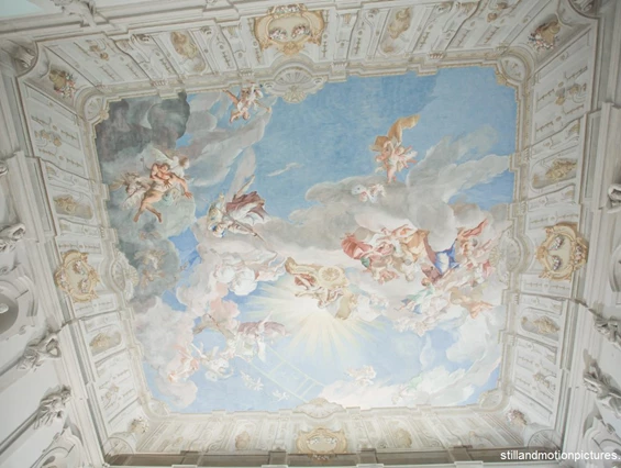 Hochzeit: Heiraten im Stift Göttweig in Niederösterreich.
Foto © stillandmotionpictures.com - Benediktinerstift Göttweig