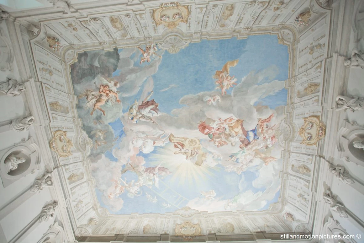 Hochzeit: Heiraten im Stift Göttweig in Niederösterreich.
Foto © stillandmotionpictures.com - Benediktinerstift Göttweig