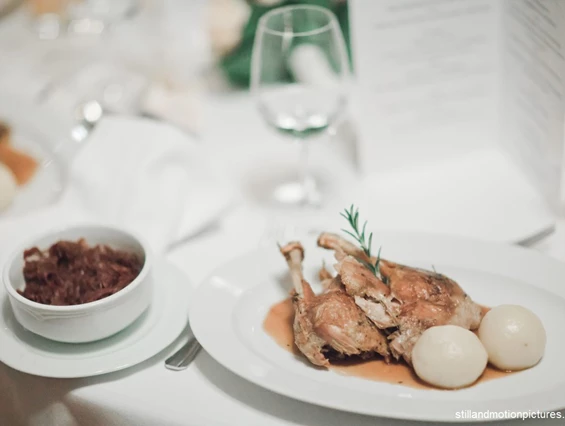 Hochzeit: Heiraten im Stift Göttweig in Niederösterreich.
Foto © stillandmotionpictures.com - Benediktinerstift Göttweig